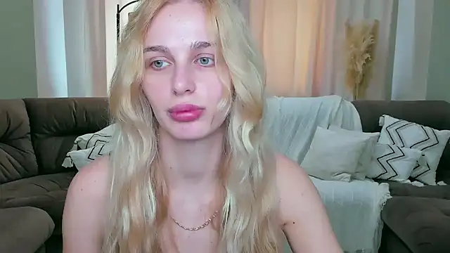 Snapshot of blonde__flirt chatting on April 8, 2026, 6:04 am blonde flirt online show from April 8, 2026, 6:04 am