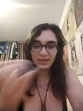 Snapshot of Ellaa_honey chatting on June 11, 2026, 4:31 am Ellaa honey online show from June 11, 2026, 4:31 am