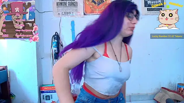 Snapshot of Ellaa_honey chatting on May 12, 2026, 2:23 pm Ellaa honey online show from May 12, 2026, 2:23 pm