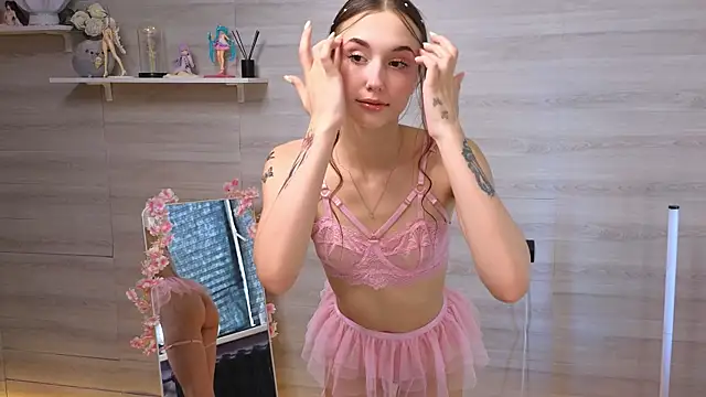 belle cute online show from June 21, 2026, 3:12 am
