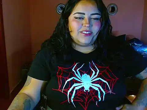 LunaAddittion online show from April 18, 2026, 2:19 pm