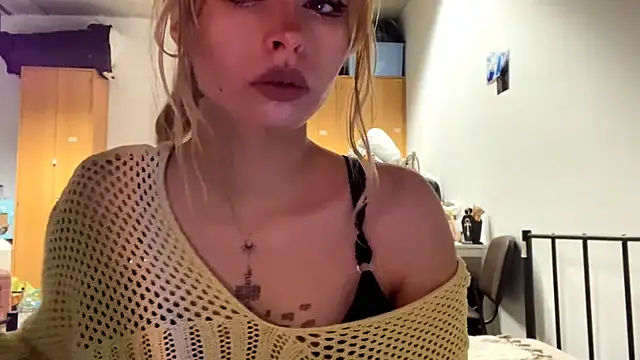 Lilith Verner online show from March 30, 2026, 7:48 pm