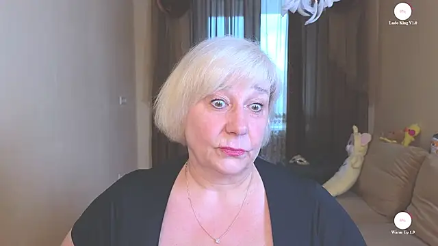 Snapshot of Milane_Milky chatting on May 11, 2026, 5:09 am Milane Milky online show from May 11, 2026, 5:09 am
