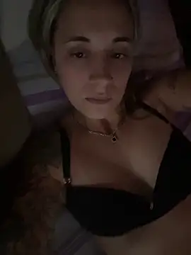 Snapshot of VirtuousUmbrage chatting on April 3, 2026, 6:03 pm VirtuousUmbrage online show from April 3, 2026, 6:03 pm