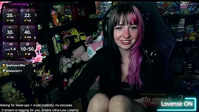 CutieTracer online show from June 12, 2026, 9:45 pm