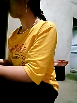 Lisa-aa online show from May 6, 2026, 11:53 pm