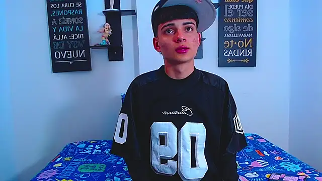 milo hot  online show from March 31, 2026, 8:00 pm