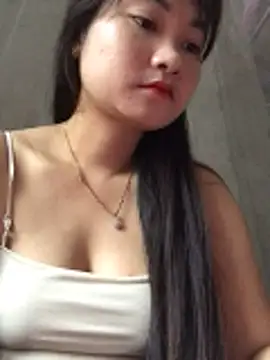 Linh Hoang online show from April 19, 2026, 5:08 am
