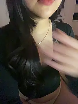 Rosecute11 online show from April 6, 2026, 2:18 pm