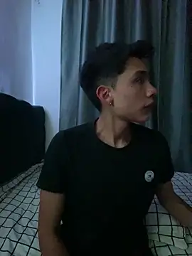 Snapshot of jmaxter chatting on April 7, 2026, 5:09 am jmaxter online show from April 7, 2026, 5:09 am