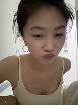 Snapshot of Shanshan_1267 chatting on June 18, 2026, 2:11 pm Shanshan 1267 online show from June 18, 2026, 2:11 pm