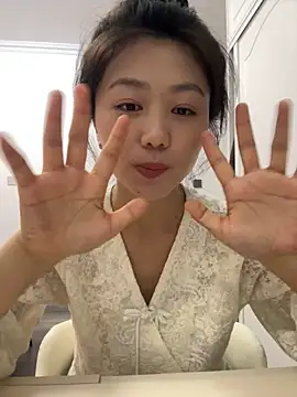 Snapshot of Shanshan_1267 chatting on May 3, 2026, 1:25 pm Shanshan 1267 online show from May 3, 2026, 1:25 pm