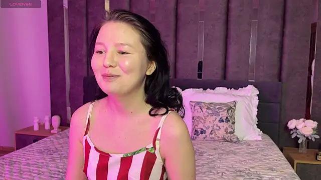 FlowyLily online show from April 2, 2026, 1:46 am