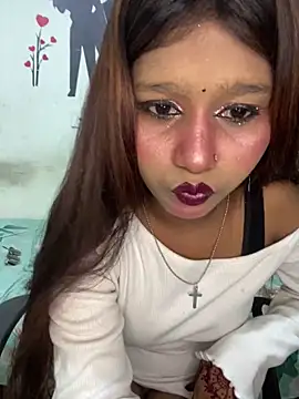 Snapshot of Cutiepie- chatting on May 3, 2026, 5:38 pm Cutiepie- online show from May 3, 2026, 5:38 pm