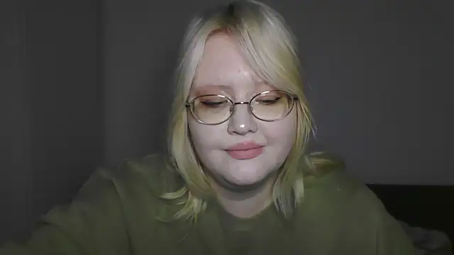 Elayne Sweet online show from May 7, 2026, 6:06 am