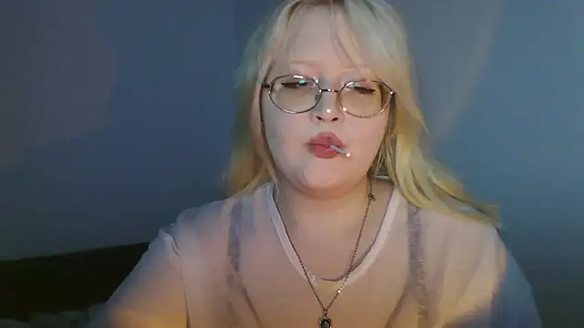 Elayne Sweet online show from June 18, 2026, 6:01 am