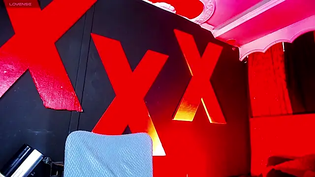 AlanFox1 online show from April 28, 2026, 1:26 pm