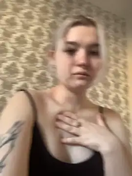 KimCarr online show from April 5, 2026, 1:40 pm