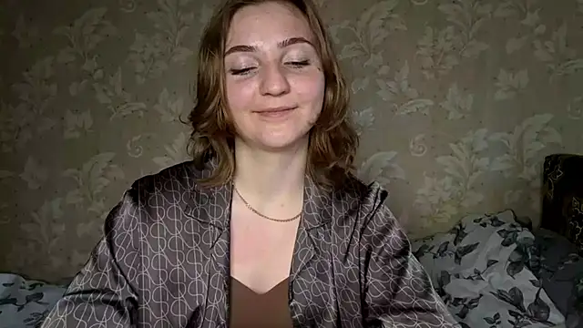 Snapshot of GwenMerkt chatting on May 15, 2026, 4:27 pm GwenMerkt online show from May 15, 2026, 4:27 pm