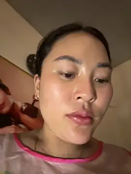 Snapshot of Lina-Naughty chatting on June 17, 2026, 3:33 pm Lina-Naughty online show from June 17, 2026, 3:33 pm