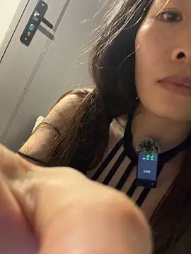Snapshot of Xiaoyunduo1 chatting on May 20, 2026, 7:27 am Xiaoyunduo1 online show from May 20, 2026, 7:27 am