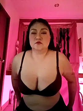dominalisa online show from May 5, 2026, 9:34 am