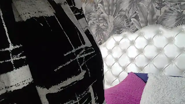 Snapshot of ViviJones chatting on June 6, 2026, 1:38 pm ViviJones online show from June 6, 2026, 1:38 pm