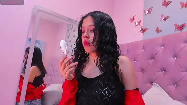 Snapshot of Kaira_luxury chatting on May 22, 2026, 2:53 am Kaira luxury online show from May 22, 2026, 2:53 am