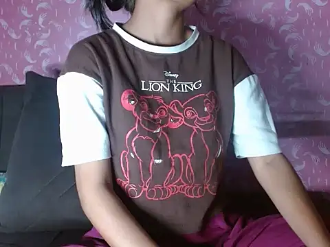 Nora81 online show from May 1, 2026, 4:23 pm