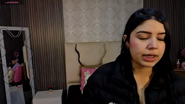 ELA TAY1 online show from April 25, 2026, 7:11 pm