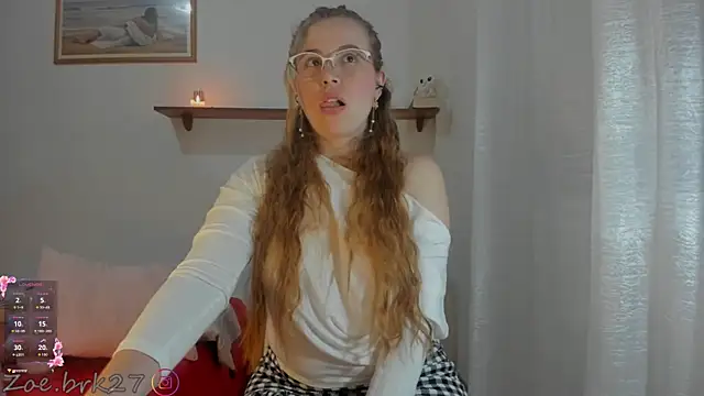 Snapshot of Zoe_brk chatting on May 10, 2026, 12:20 pm Zoe brk online show from May 10, 2026, 12:20 pm