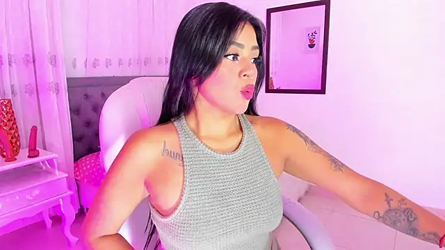 Snapshot of Mallorie_Owens chatting on May 4, 2026, 5:49 pm Mallorie Owens online show from May 4, 2026, 5:49 pm