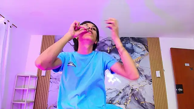 Angel lux444 online show from April 1, 2026, 2:36 pm