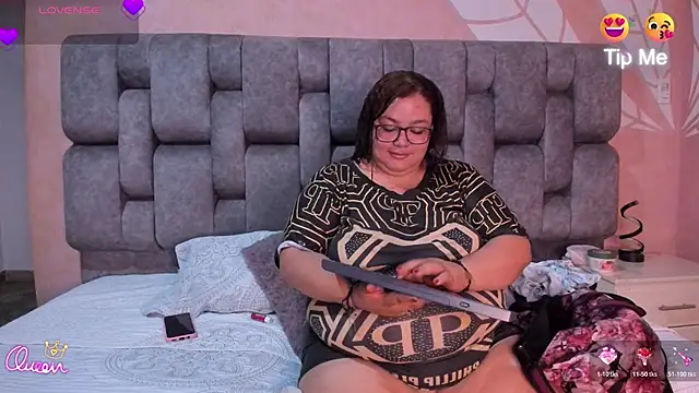 Snapshot of AbbyRogers1 chatting on June 10, 2026, 5:08 am AbbyRogers1 online show from June 10, 2026, 5:08 am