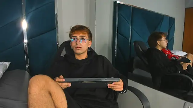 JeremySanders1  online show from April 3, 2026, 12:39 am