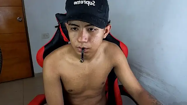 darknigthx online show from April 6, 2026, 3:35 am