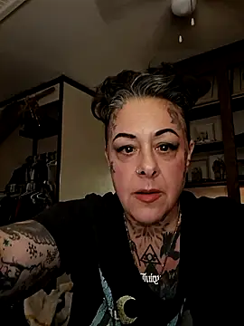 Kitty bang online show from April 1, 2026, 5:20 am