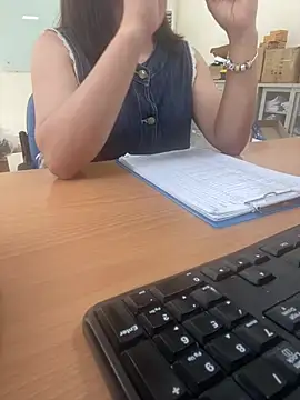 -LyLy24 online show from April 3, 2026, 3:02 am