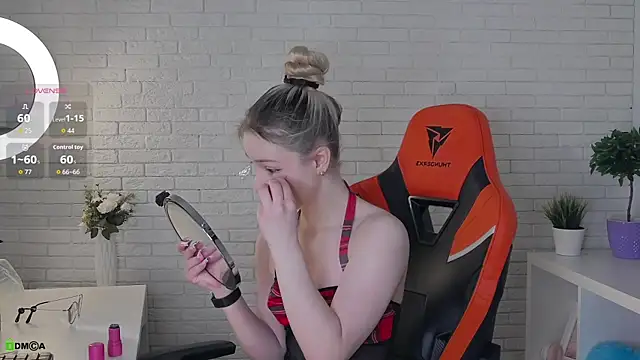 Snapshot of AmmyShaw chatting on April 4, 2026, 4:41 am AmmyShaw online show from April 4, 2026, 4:41 am