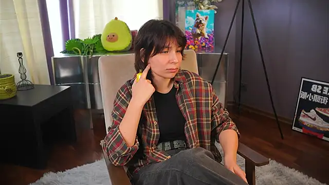 LekishaSandler online show from April 4, 2026, 11:28 am