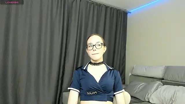 Snapshot of RoyceKintzel chatting on May 8, 2026, 6:12 pm RoyceKintzel online show from May 8, 2026, 6:12 pm