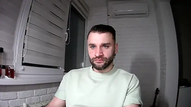 Snapshot of DaddySlava chatting on April 2, 2026, 5:08 pm DaddySlava online show from April 2, 2026, 5:08 pm