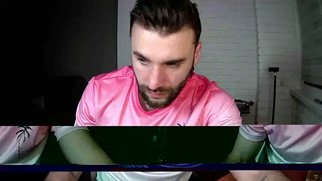 Snapshot of DaddySlava chatting on April 22, 2026, 6:47 pm DaddySlava online show from April 22, 2026, 6:47 pm