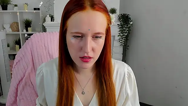 EvaBellea online show from April 7, 2026, 2:52 pm