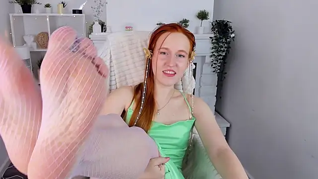 Snapshot of EvaBellea chatting on April 14, 2026, 1:27 pm EvaBellea online show from April 14, 2026, 1:27 pm