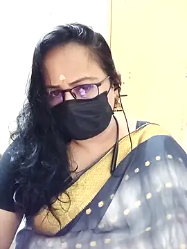 Snapshot of monisha_cam chatting on April 13, 2026, 12:09 pm monisha cam online show from April 13, 2026, 12:09 pm