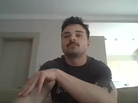 Snapshot of Hayat2Bilet chatting on May 1, 2026, 10:20 am Hayat2Bilet online show from May 1, 2026, 10:20 am