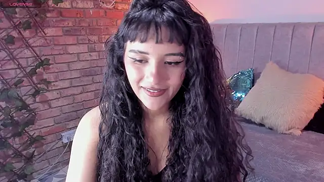 Snapshot of Hanna_Clark__ chatting on April 26, 2026, 12:35 pm Hanna Clark online show from April 26, 2026, 12:35 pm