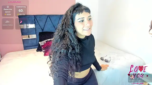 Snapshot of Hanna_Clark__ chatting on July 3, 2026, 11:28 am Hanna Clark online show from July 3, 2026, 11:28 am