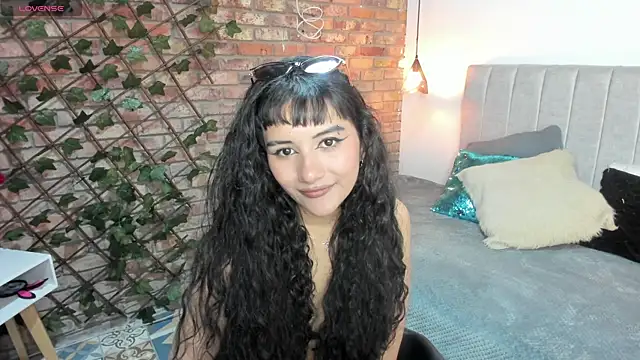 Snapshot of Hanna_Clark__ chatting on April 27, 2026, 12:36 pm Hanna Clark online show from April 27, 2026, 12:36 pm